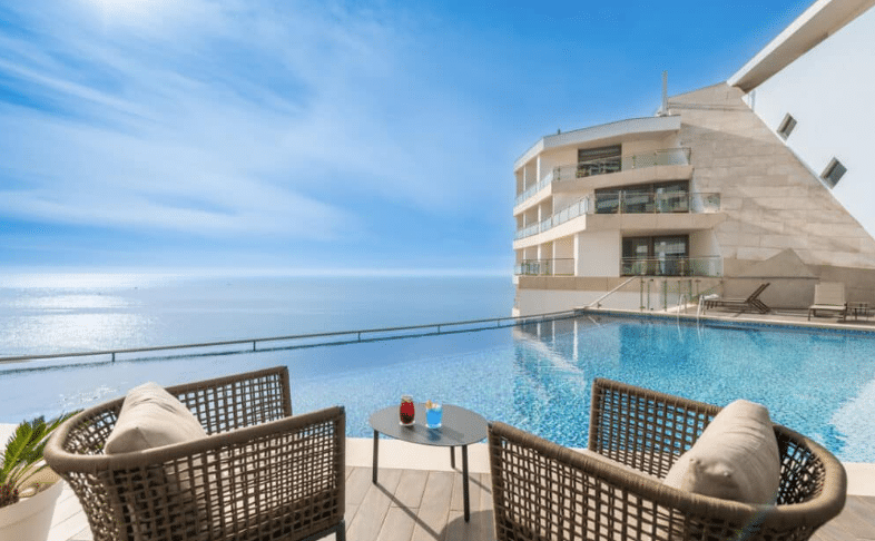 Sesimbra Oceanfront