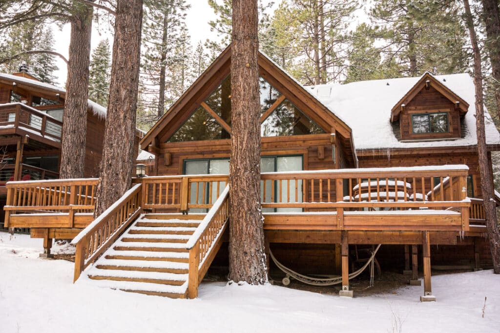 Villa Lake Tahoe 09 — Guests: 8 / Bdr: 4 / Bth: 3